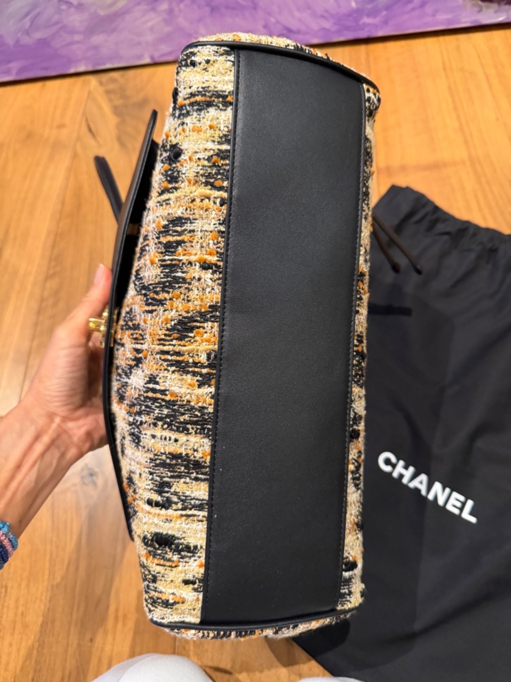 Chanel - Picture 9 of 11